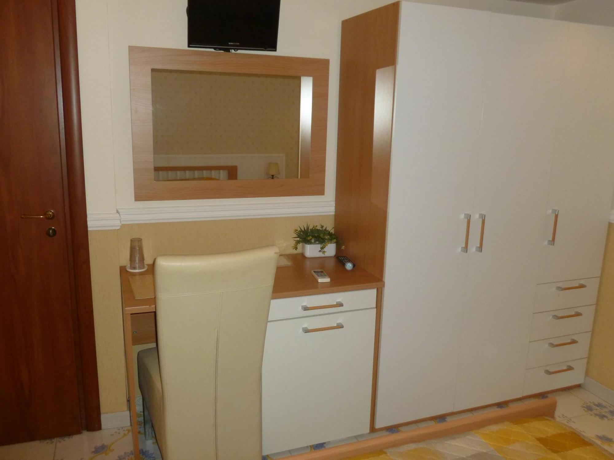 Bed and Breakfast Olimpo Degli Dei Neapel Zimmer foto